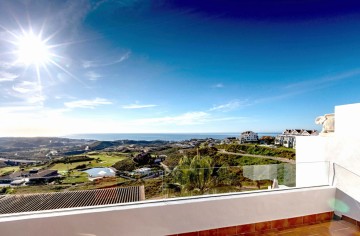 Stunning 3 Bedroom Duplex Penthouse For Sale