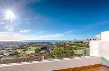 Stunning 3 Bedroom Duplex Penthouse For Sale