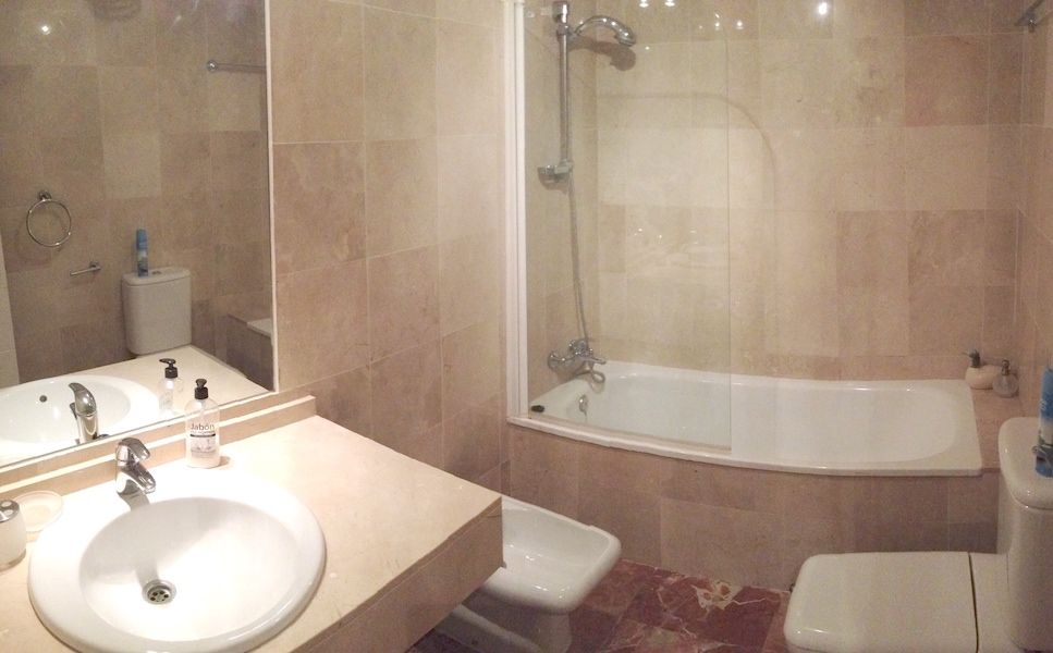 CSG10B_Atico-Bathroom.jpg